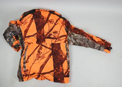 Manteau de chasse fluo DECATLHON taille ...