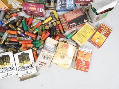Lot de cartouches de chasse dont 20, 16 et...