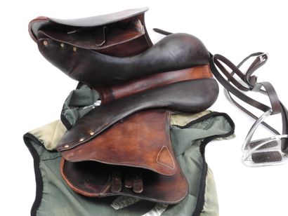 Selle de cheval en cuir de marque BELLOIR...