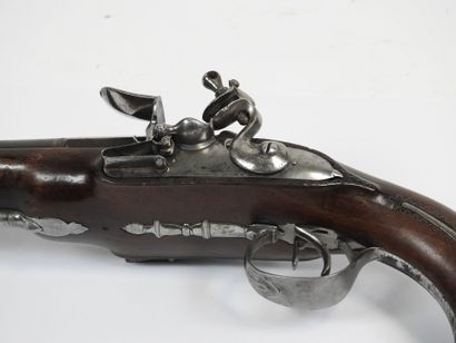 Pistolet à silex à double canon en table,...