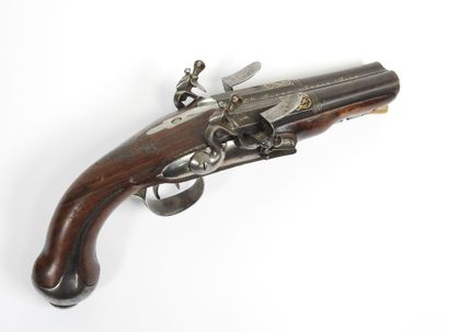 Pistolet à silex à double canon en table,...