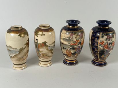 JAPON, SATSUMA, XXe.
Deux paires de vases...
