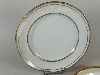 LEVEILLÉ-G. BOYER à Limoges.
Trois assiettes...