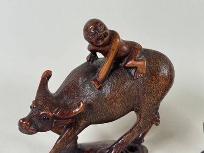INDOCHINE, XXe.
Paire de sujets en bois sculpté...