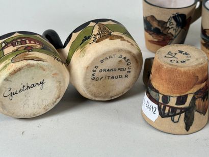 CIBOURE-VE-GAITAUD.
Cinq petites tasses à...