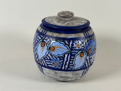 Louis-Auguste DAGE (1885-1963).
Vase en verre...