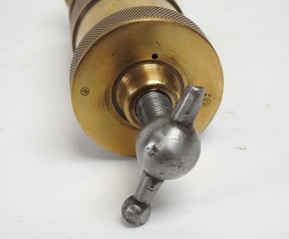 DE DION BOUTON grease gun, circa 1910, in...