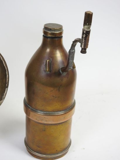 Lot including:
- Two LUXOR bicycle lamps,...