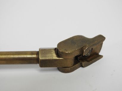 Set of two TECALEMIT grease guns, circa 1930.
Length:...