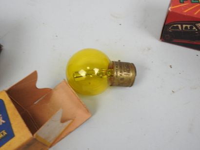 Lot of three new 6V headlight bulbs in original...