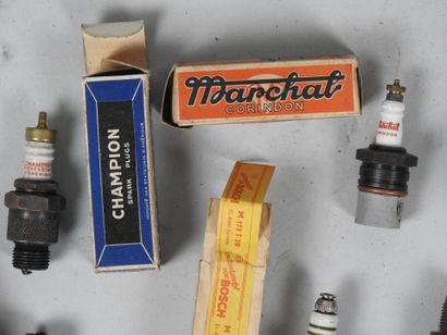 Lot of 8 candles from the 20's to the 30's:...