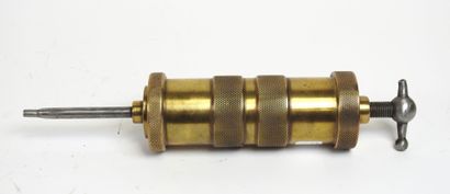 DE DION BOUTON grease gun, circa 1910, in...