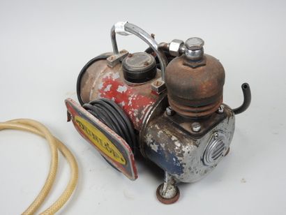 DUNLOP compressor manufactured by Luchard...