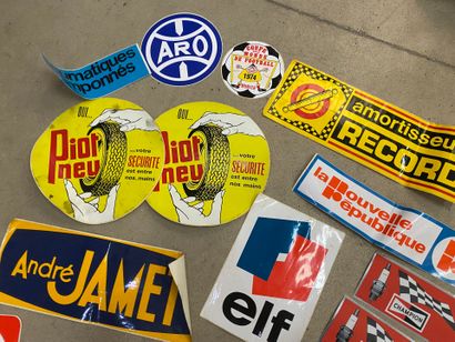 Lot of vintage garage and advertising stickers.
As...