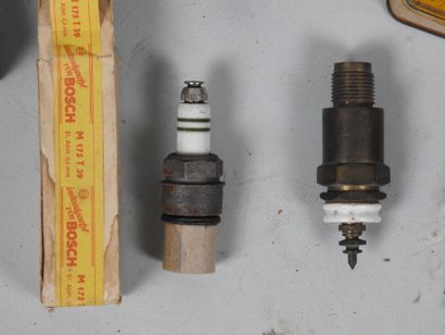 Lot of 8 candles from the 20's to the 30's:...