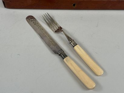 Six fish cutlery sets in silver-plated metal...