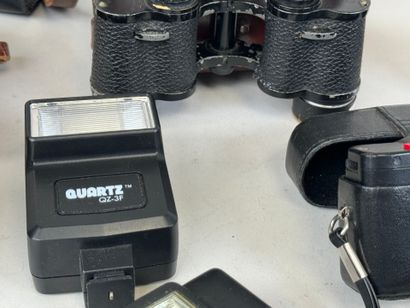 Lot of cameras including :
- PENTACON.
-...