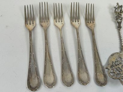 Silver lot, 800 mil. comprising :
- five...