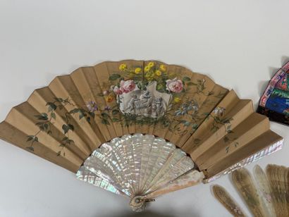 CHINA, Canton.
16-strand lacquer fan with...