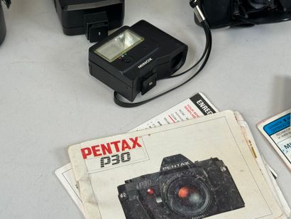 Lot of cameras including :
- PENTACON.
-...