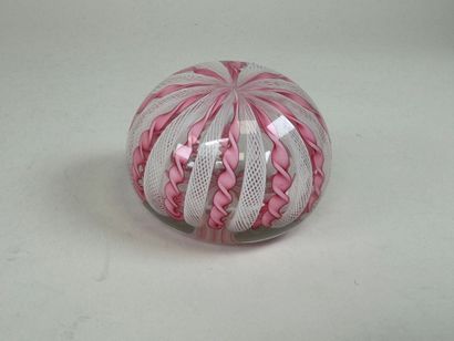 MURANO, 20th century.
Sulfide ball in colored...