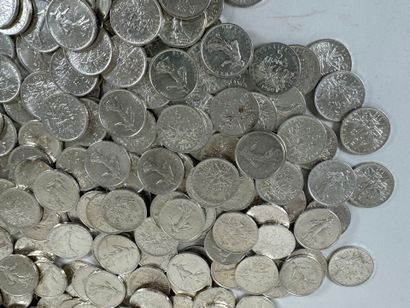 372 silver coins 5 francs Semeuse mainly...