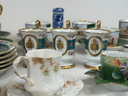 Lot of polychrome porcelain tases decorated...