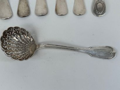 Lot in silver, Minerve hallmark comprising:
-...