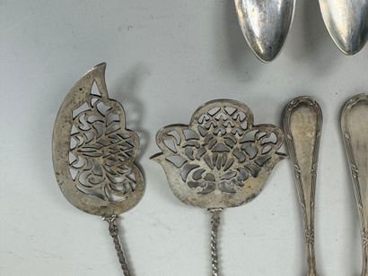 Silver lot, 800 mil. comprising :
- five...