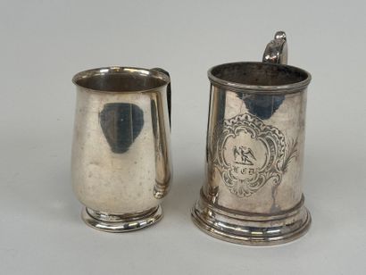 G. R COLL... & Co.
Silver-plated mug decorated...