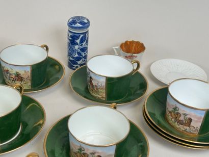 Lot of polychrome porcelain tases decorated...
