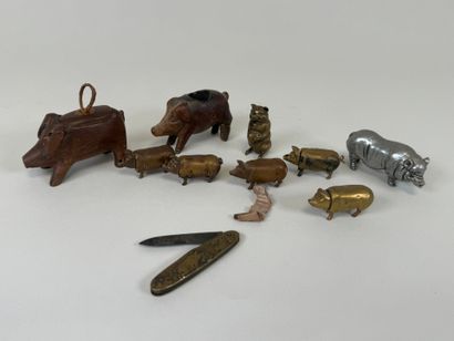 Petite collection de cochons à décor de porte...