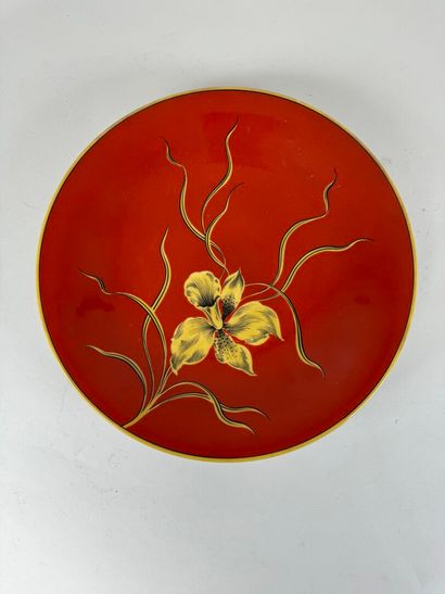 JOHANN SETTMANN.
Coupe sur talon en porcelaine...