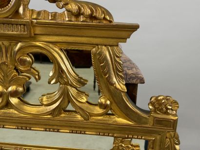 Gilded wood mirror with foliate decoration,...