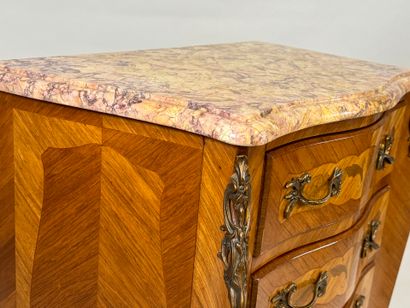 Wood and veneer chiffonier opening with five...