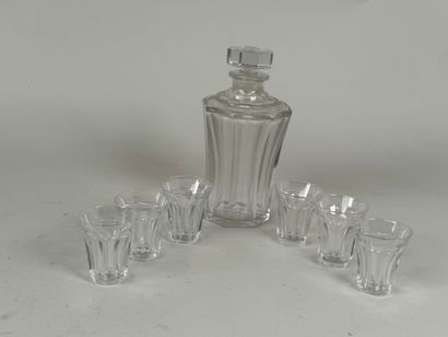 SAINT LOUIS.
Service à liqueur en cristal...
