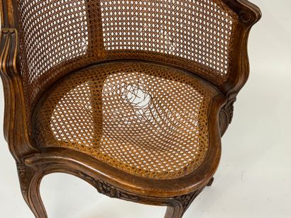 Fauteuil de bureau en bois mouluré et sculpté,...