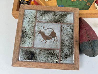 Lot comprenant : 
- TURF-COOT, jeu de petits...