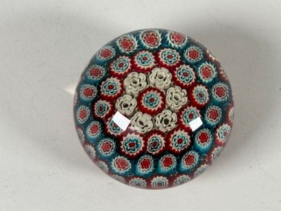 Boule sulfure presse-papier en verre coloré...
