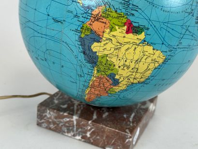 CARTES TARIDE.
Globe terrestre en verre et...