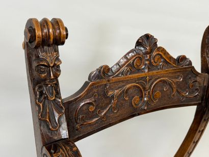 Fauteuil curule dit 