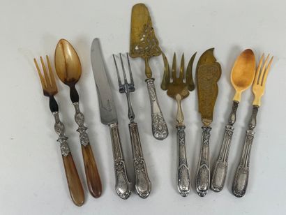 Lot de couverts de service en argent fourré,...