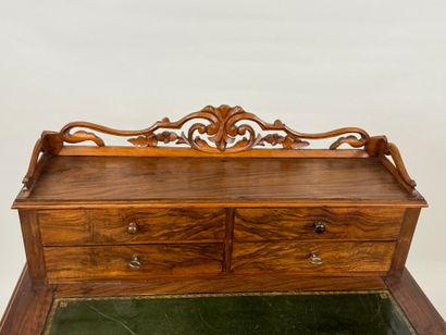Step desk in wood, opening with a drawer...