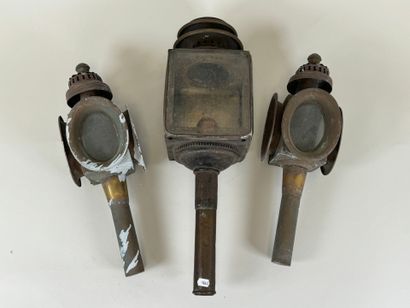 Pair of brass, metal and glass carriage lanterns.
H....