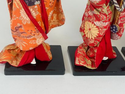 JAPON, XXe.
Ensemble de trois geishas en...