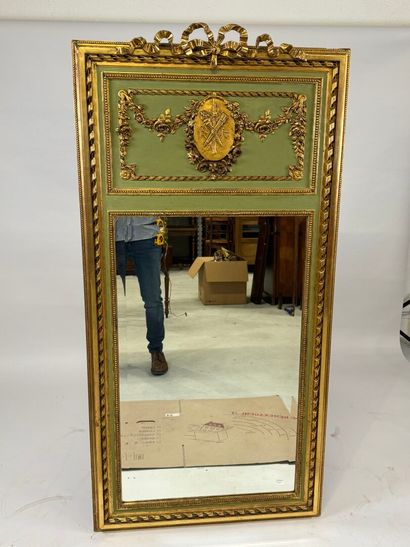 Large overmantel in gilded wood, lacquered,...