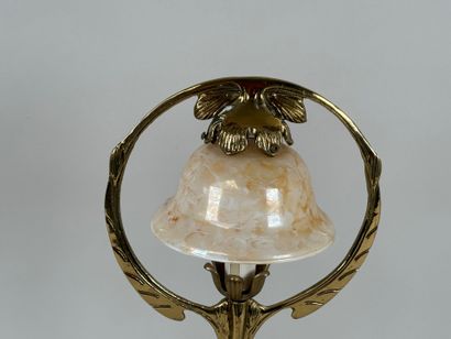 Lampe de bureau en bronze à décor feuillagé,...