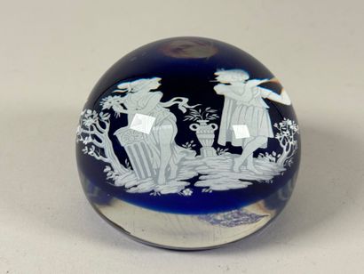 Boule sulfure presse-papier en verre coloré...