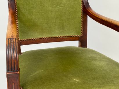 Wooden armchair, green velvet upholstery.
91...