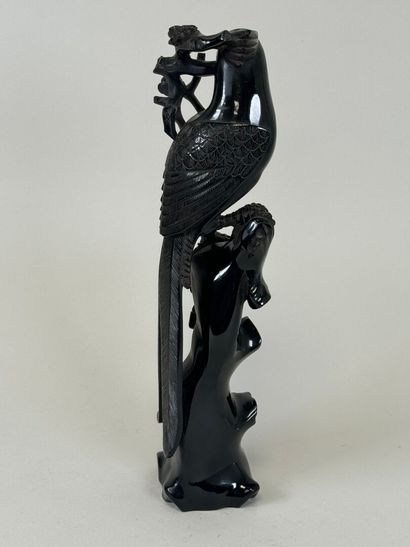 ASIA, 20th century.
Trendy bird.
Subject...